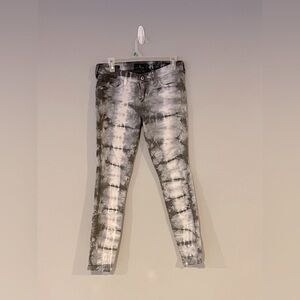 𝅺Lucky Brand size 8/29 color gray and white great condition